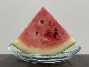 冷凍庫で冷やしたスイカ　氷水にくぐらせると？夏に試したい意外な食べ方とは【ひんやりおやつ4選】