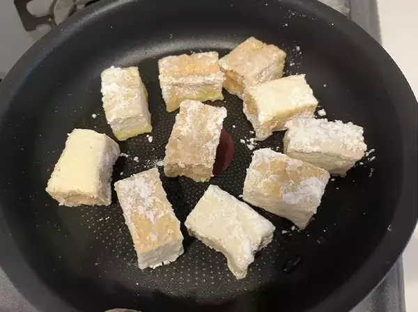 「厚揚げ1枚でここまでできるのか！　作って分かった『主役レベル』の簡単おかず」の画像