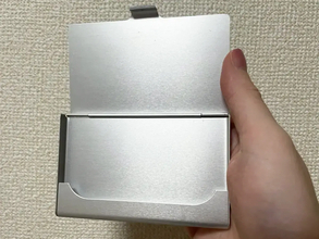 「蓋が壊れた」「かさ張って困る」メイクの悩みに　100均のアイテムで作る『パレット』が便利だった！