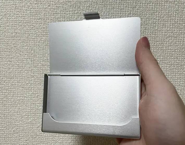 「蓋が壊れた」「かさ張って困る」メイクの悩みに　100均のアイテムで作る『パレット』が便利だった！
