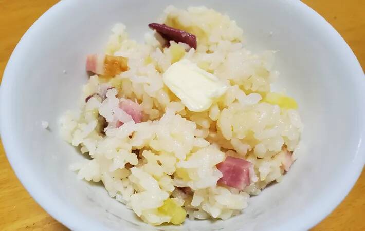 1本丸ごと、皮ごと使う！　子供がドはまりする『サツマイモの炊き込みご飯』【旬レシピ】
