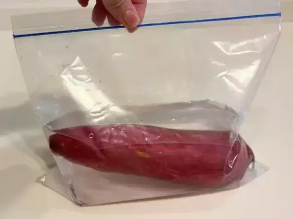 焼く前の『サツマイモ』に一工夫！　ねっとり食感で「やってよかった」