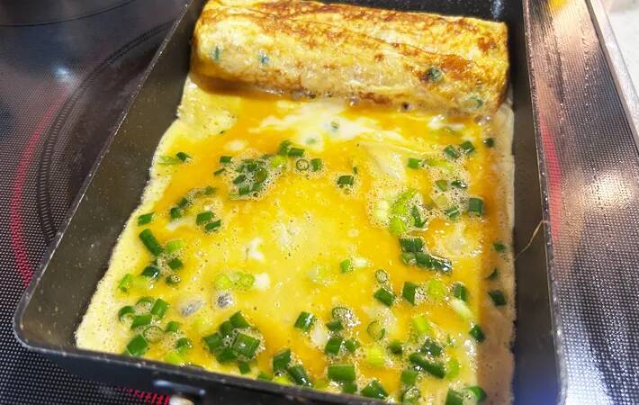 「これはハマる味」「いつもよりおいしい！」　玉子焼きに使った意外な調味料とは？