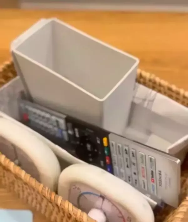 「使っていない紙袋　持ち手をハサミで切って…「試してみる！」「そんな手が」」の画像