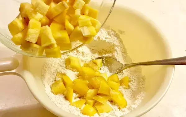 「サツマイモの食感がおいしい！　子供がハマった『鬼まんじゅう』の作り方　「レンチンでできるなんて！」」の画像