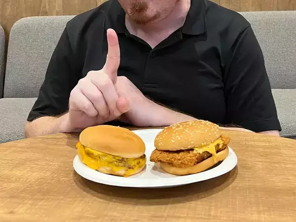 「片方はバーガー、片方はサンドイッチ」　アメリカ人が教える、意外な呼び分け方