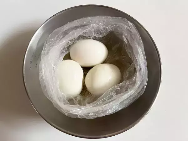 『大さじ4杯』で漬けてみて！　味玉の意外な調味料に「めんつゆより好きかも」
