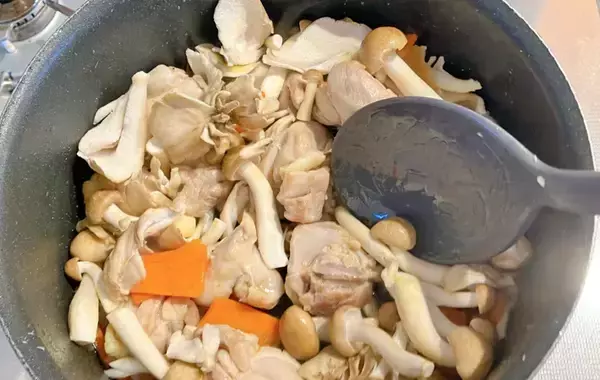 「子供が「初めての味！」と感動　味噌汁にちょい足しした『意外な調味料』が？」の画像