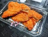 「惣菜パックの『蓋』に輪ゴムをかけて…　パタンと閉まらないお皿の代用品が完成！【家事テク4選】」の画像2