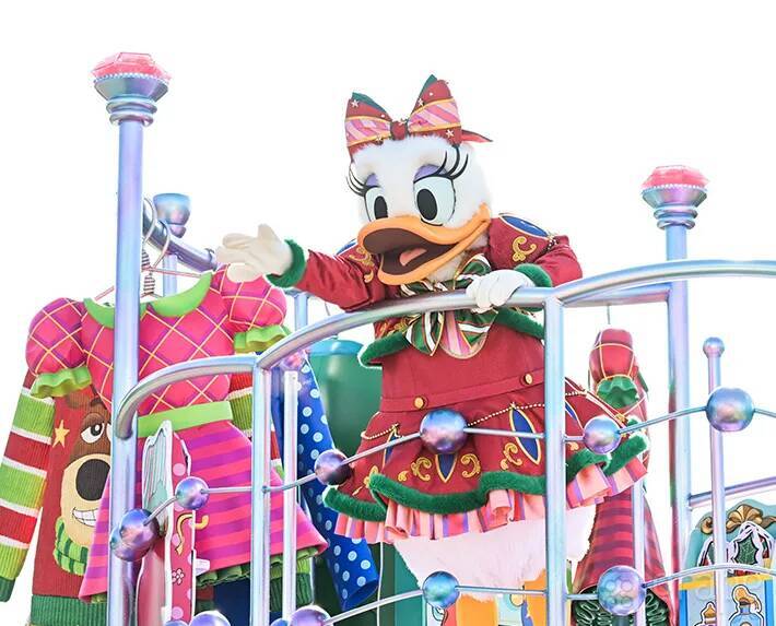 【感想】ディズニーランドの新クリスマスパレード　フロートに書かれた文字を読んでみると…