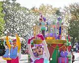 「【感想】ディズニーランドの新クリスマスパレード　フロートに書かれた文字を読んでみると…」の画像22