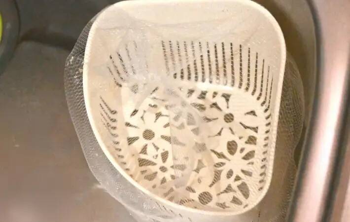 三角コーナーを卒業？　100均アイテムに「やってみたい」「使って納得」【暮らしの工夫4選】