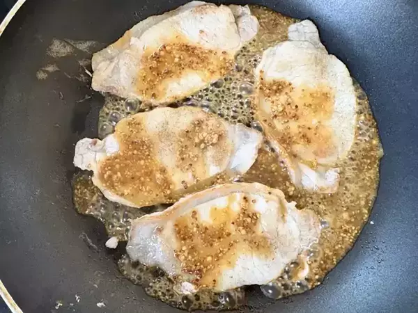 『大さじ1杯』入れてみて！ 10分でできる豚肉のおかずに「ご飯がすすむ！」