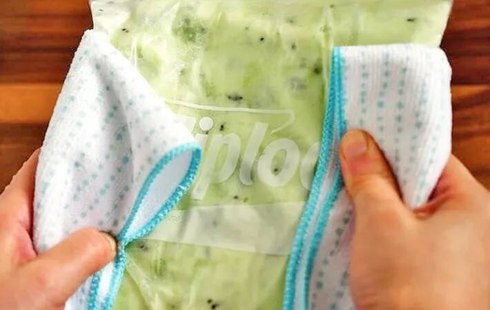 キウイ2個をジッパー袋でつぶして…　管理栄養士が試した「栄養アップの簡単おやつ」