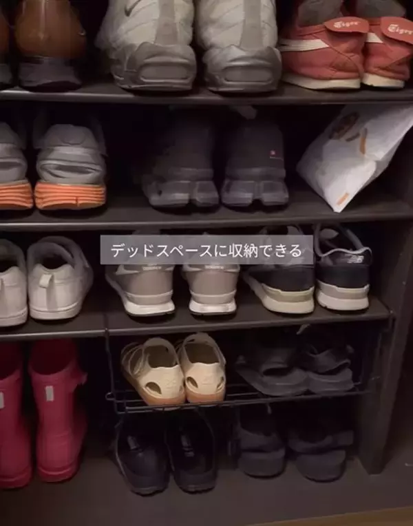 「下駄箱の収納力を上げるなら？　１００均でできるDIYに「初めて知った」「早速買う」」の画像