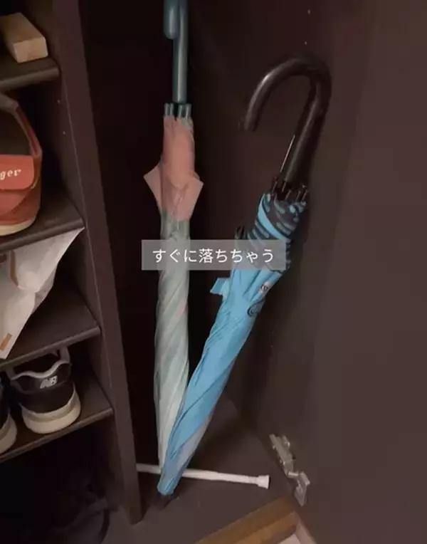 「下駄箱の収納力を上げるなら？　１００均でできるDIYに「初めて知った」「早速買う」」の画像