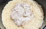 「鶏もも肉は“丸ごと”炊いて！　炊飯器にドカンとのせるだけの簡単レシピ」の画像4