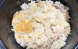 「鶏もも肉は“丸ごと”炊いて！　炊飯器にドカンとのせるだけの簡単レシピ」の画像5