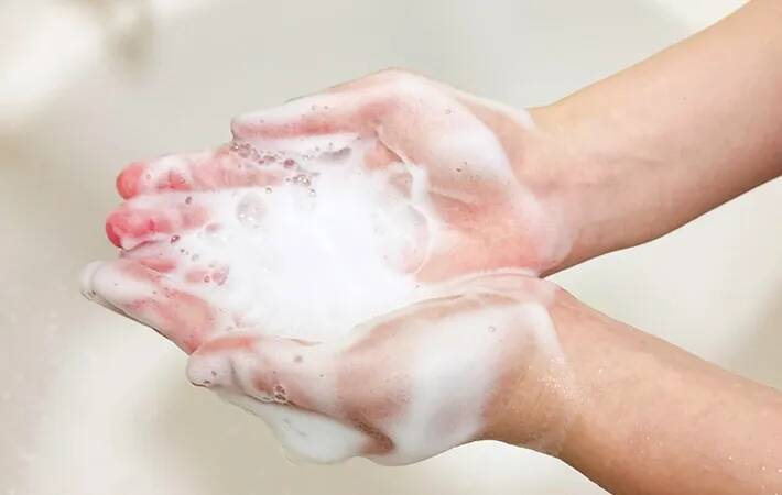 その洗い方、日焼け止めが残ったままかも？　花王に聞いた正しい落とし方