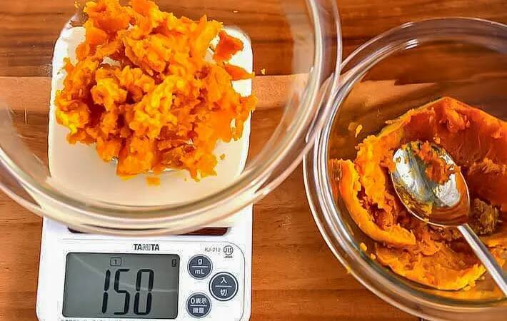 ホットケーキミックスと混ぜたのは…？　旬の食材に「きれい！」「優しい甘さ」【カボチャレシピ】