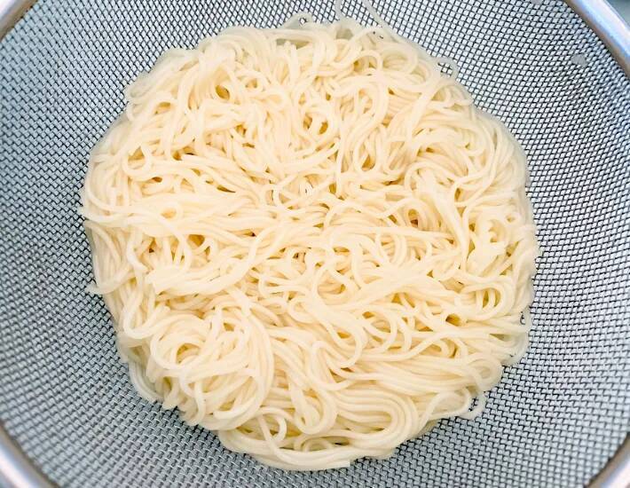 そうめん3束ペロリ！　めんつゆだけじゃない食べ方に「箸が止まらない」【簡単アレンジ】