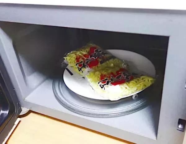 「中華麺は使わない！　まさかの冷やし中華レシピに「また作る」「家族も大喜び」」の画像