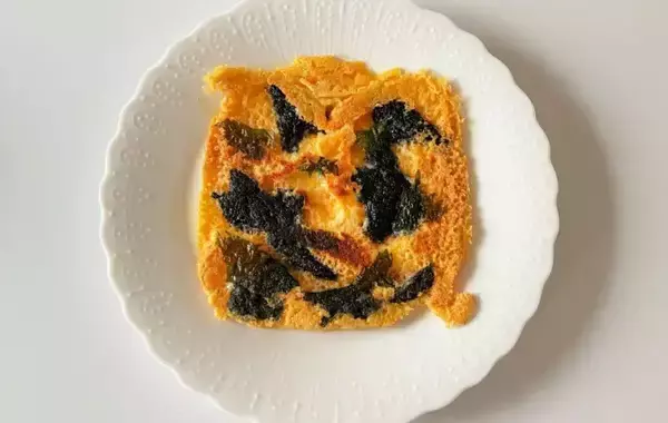 「余った大葉、捨てないで！　材料3つを玉子焼き器で焼くだけ『パリパリおやつ』に子供が夢中」の画像
