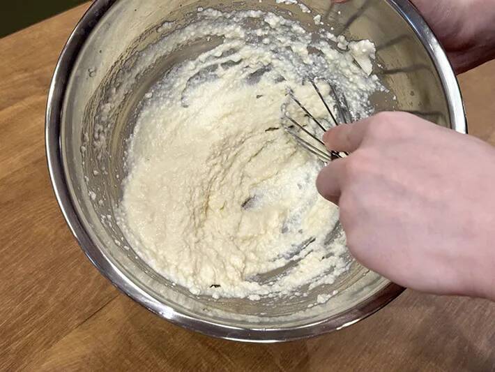 ホットケーキミックスに豆腐を混ぜて…　オーブンで焼いてできたのは？