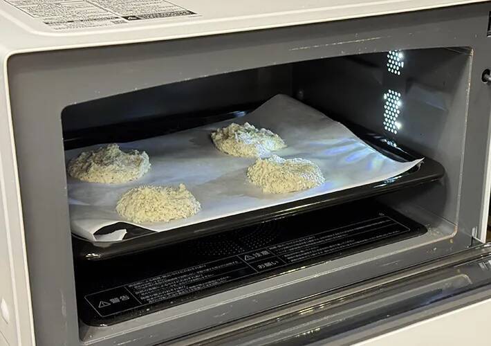 ホットケーキミックスに豆腐を混ぜて…　オーブンで焼いてできたのは？