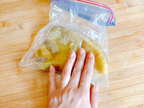 サツマイモとヨーグルトを袋に入れて…　簡単おやつに「材料3つで簡単」「濃厚でおいしい」