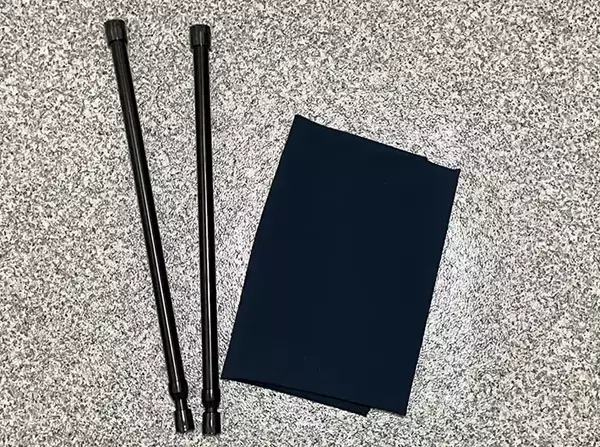 「「こんな使い方があったんだ」　100均のつっぱり棒と布で作る『収納』が目からウロコ」の画像