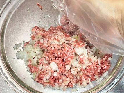 もう巻くのはやめた！キャベツに肉だねを詰めて煮るだけの『トロトロ絶品レシピ』