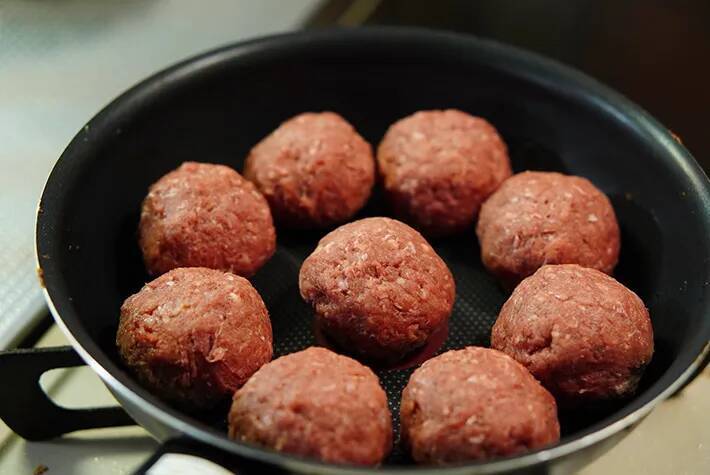 おしゃれな北欧料理を作ったはずが…完成した『一皿』に3万いいね！
