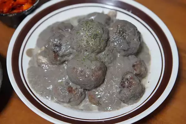 「おしゃれな北欧料理を作ったはずが…完成した『一皿』に3万いいね！」の画像