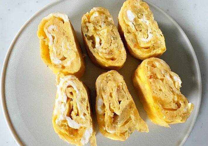 玉子焼きに『10本』砕いて入れてみて！　思春期息子にウケた「ひらめきアレンジ」