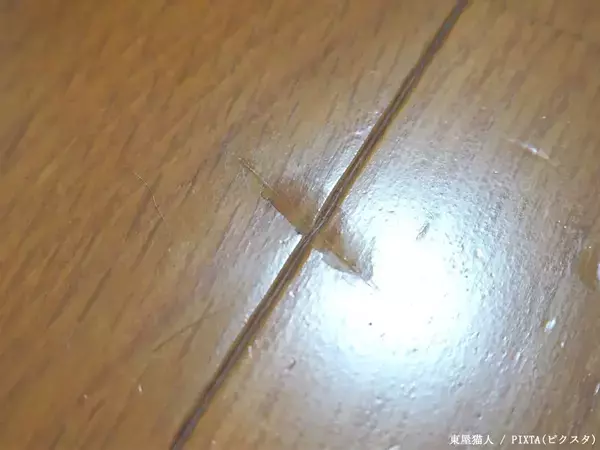 フローリングのへこみや傷、自分で直していい？　メーカーに聞いた注意点