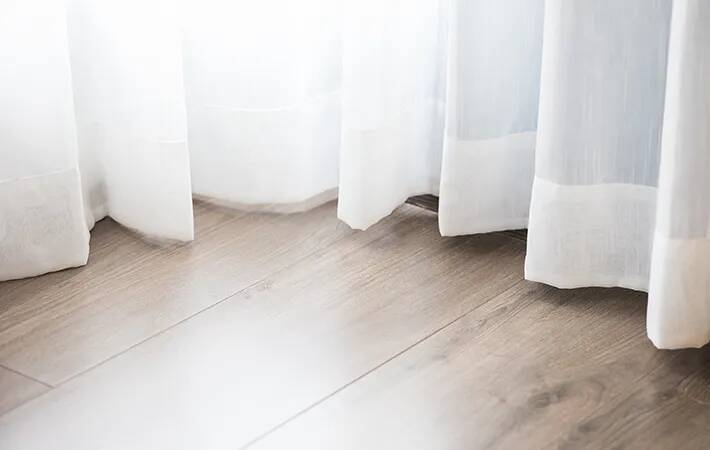 フローリングのへこみや傷、自分で直していい？　メーカーに聞いた注意点