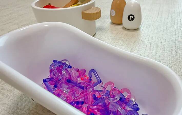 110円で買える『小さなバスタブ』が優秀！　思わぬ使い道に「子供が喜んだ」「買い忘れ防止に」