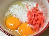 「新タマネギに卵を注いで焼くと…？　完成した料理に「インパクト抜群」「お弁当にもいい」」の画像1