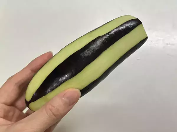 「騙されたと思って食べてほしい！　ナスで作る『なんちゃってうな丼』」の画像