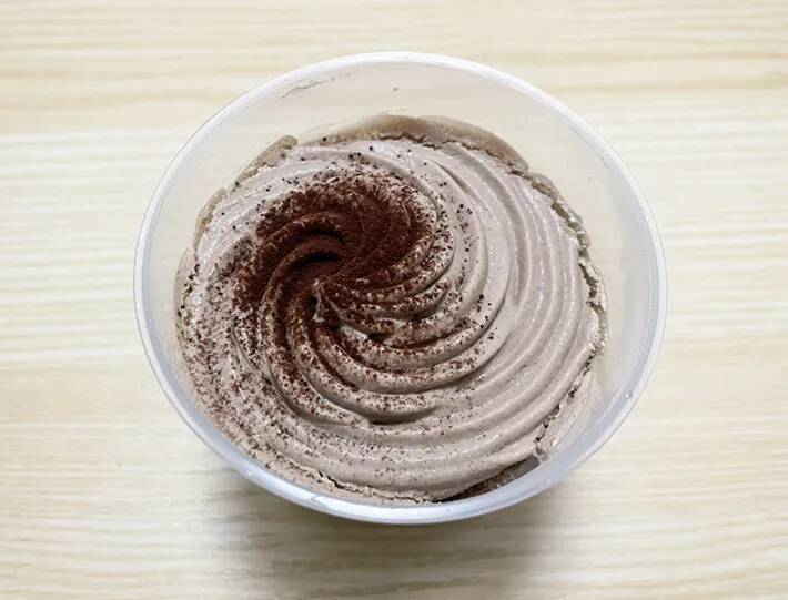 『植物生まれのチョコケーキ』とは　買って大正解だったコンビニスイーツに「いいことした気分」「たまらない！」