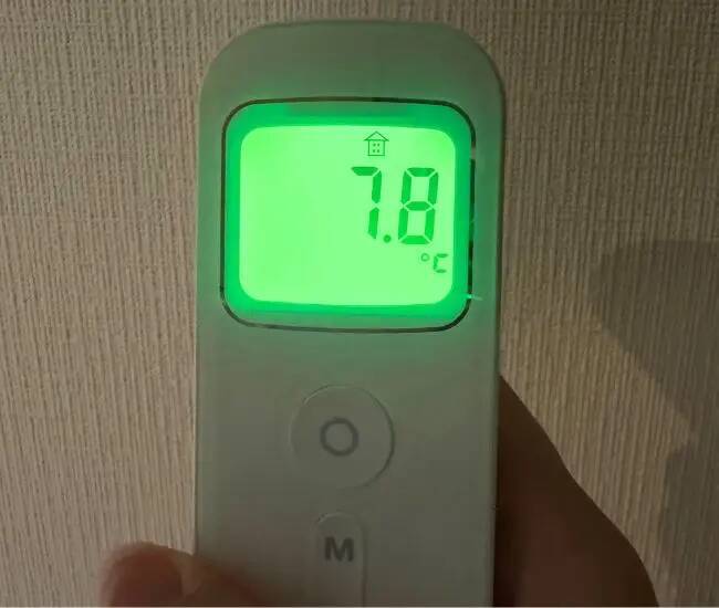 缶飲料を冷やすなら、普通の氷水？塩入り？ 10分後の冷え方の違いがこちら！