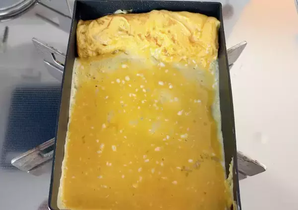 「『大さじ2杯』入れてみて！　いつもの玉子焼きが「驚きのおいしさになった」」の画像