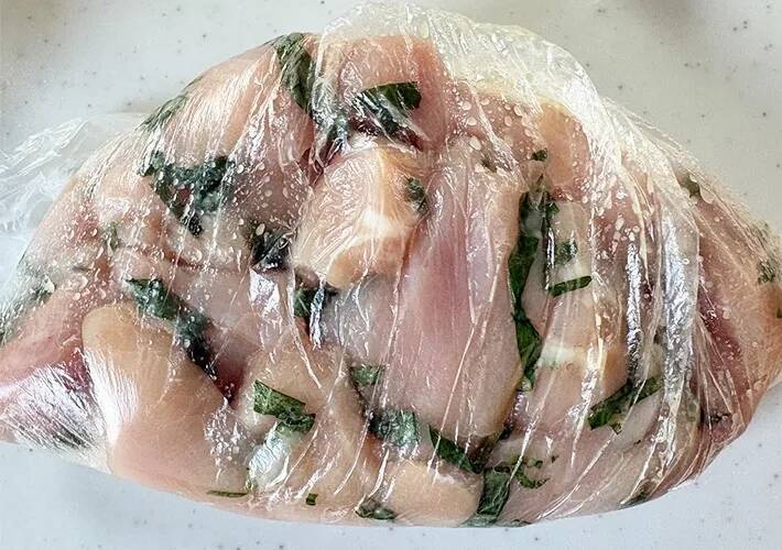 大葉をたっぷり入れた『塩から揚げ』　大さじ1杯の味つけで「何個でもいける！」