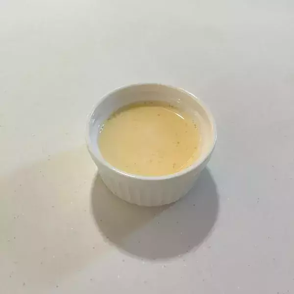 「マグカップに材料を入れてチンすると？　完成した『おやつ』に「固めの食感」「最高」」の画像