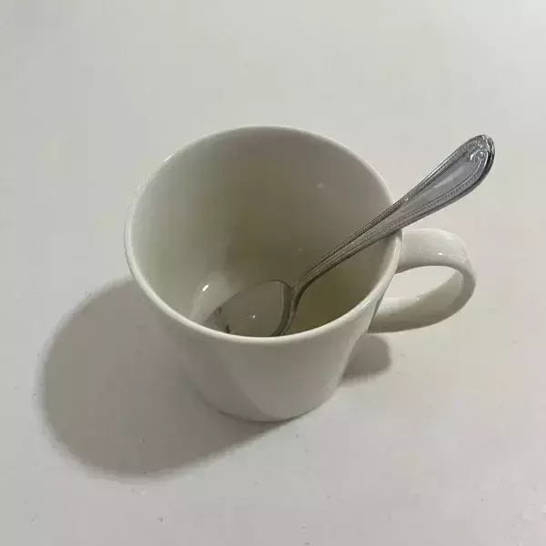 「マグカップに材料を入れてチンすると？　完成した『おやつ』に「固めの食感」「最高」」の画像