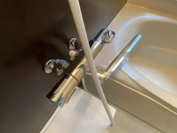 頑固な水あかがスッキリ！　身近な物を使った落とし方に「知らなかった」