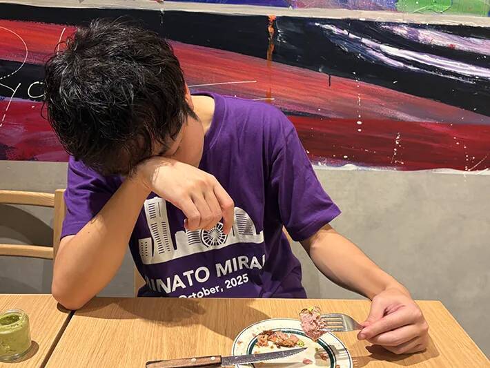 時間内に完食すれば1万円ゲット！？　夢の『超特大ステーキ』に挑んだ結果…