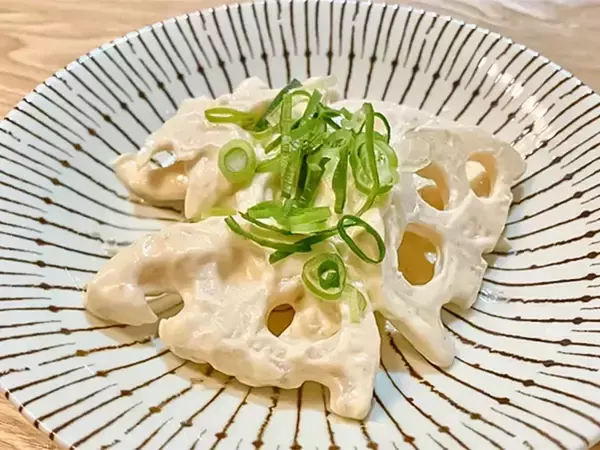 ゆでたレンコンと和えたのは…？　意外な食べ方に「夫の箸が止まらない」