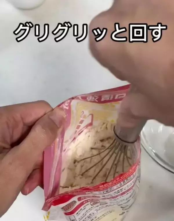 「指がベタ付く『たらこ』の皮むき　ラップ技に「これは助かる」「毎回やる」」の画像